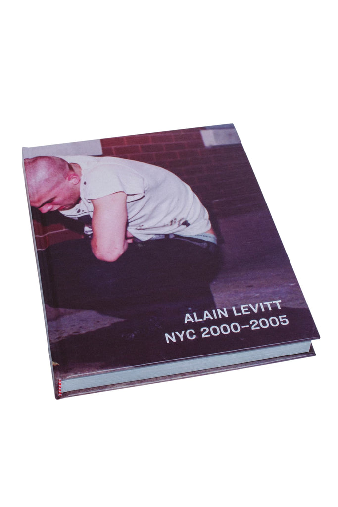 絶版‼️ ALAIN LEVITT: NYC 2000-2005 2024_FA_Capsule_GraphicDetail_