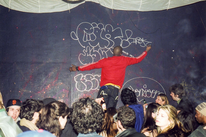 Alain Levitt- Kuule The Hole